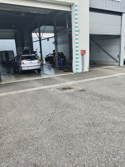 DEKRA Contrôle Technique, Centre de Contrôle Technique Automobile à Metz